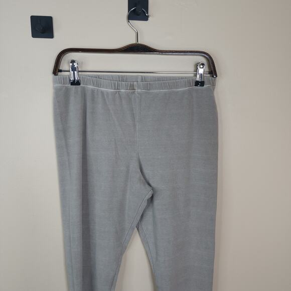 Skims Bundle of Outdoor Biker Shorts and Leggings SAMPLE Size L - Picture 3 of 12